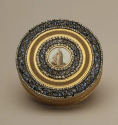 Tupakosdoboz II. Katalin emlékművének későbbi miniatűrjével, Johann Gottlieb Scharff, Szentpétervár, 1776 (arany, zománc és drágakövek