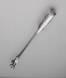 Olajbogyó fogó, 1830 körül (ezüst érme)