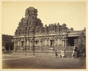Kilátás a Subrahmanya templomra a Pagoda közelében, Tanjore
