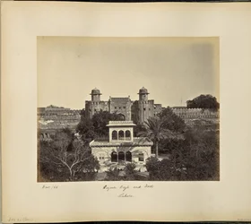 Lahore; Huzoori Bagh és Fort