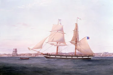 A Maria Helena Lisszabon mellett, a Belem-torony az íja mögött