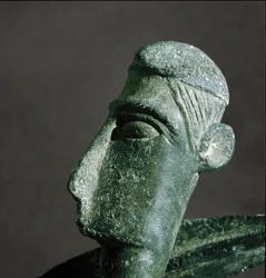 Szardíniai nurági kultúra (nurágok): harcos bronzfeje. Kr. e. 8.-7. század. Cagliari, Museo Nazionale Archeologico, Szardínia, Olaszország