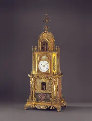 Egy nagyon ritka ormolu, pasztabetétes zenei automata asztali óra, valószínűleg Guangzhou, 1790 körül
