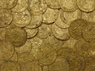 Teljes Tudor aranykincs, az Asthall Hoard az Asthalltól