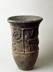 Terrakotta tégely Chibából, Jomon korszak, Kr. e. 13-11. század