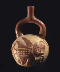 Váza hal designnal, Mochica, 200-800AD,(kerámia)