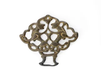 Dísz oroszlánpárral, Seljud-dinasztia, valószínűleg 13. század (bronz aranyozás nyomaival)