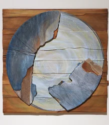 Szűz és gyermeke, 2007 (panel, talált anyagok, textil, irizáló médium)