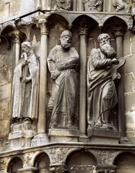 Szobor a Santa Maria de Burgos katedrálisból 1221-1568, Spanyolország. Sarmental kapuja