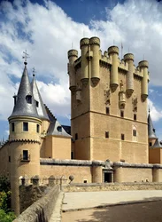 Kilátás az Alcazar bejáratára, északkelet felől
