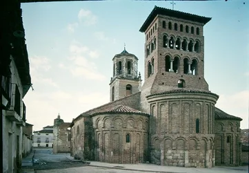Kilátás a San Tirso-templomra