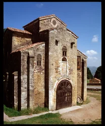 Kilátás a templomra (848)
