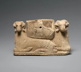 Két kos által megtámasztott hajó, c. Kr.e. 2600–2500 (gipsz-alabástrom)