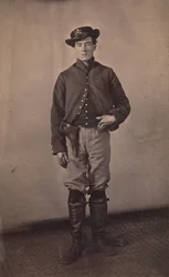 Uniós lovassági katona pisztollyal tokban, 1861-65.