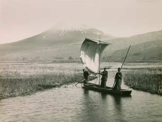 A Fudzsi-hegy a Tokaido felől nézve, 1900-1915 körül (fénykép)