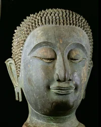 Óriás Buddha feje (bronz)