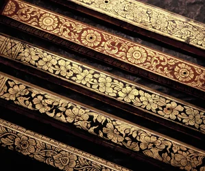 Lai Kaam mintás kéziratos könyvborítók