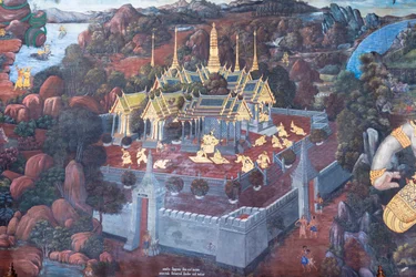 Falfestmény a Ramayana jeleneteit ábrázoló Wat Phra Kaeo-ban, a Királyi Nagy Palota, Bangkok, Thaiföld