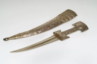 Jambiya tőr (ezüst)