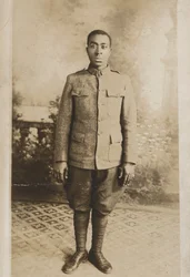 James McGee, 1918 körül (fotó)