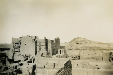 Szent Simeon kolostor restaurálás közben, Asszuán, Egyiptom, fotó: Ugo Monneret de Villard