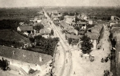 Romans városának panorámaképe, a templom harangtornyából fényképezve az első világháború alatt
