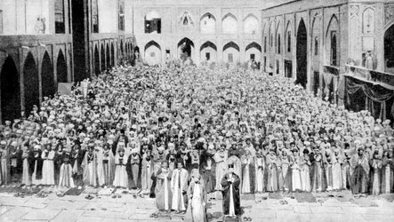 Egy gyülekezet néz szembe a szent Kábával Mekkában, Szaúd-Arábiában, 1922