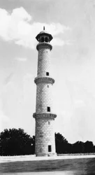 Minaret a Taj Mahalnál, Agra, India, 1916-1917