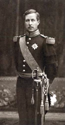 I. Albert 1875-1934, a belgák királya 1909-től, katonai egyenruhában