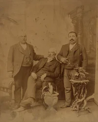 A Boyd család három tagjának albumlenyomata, 1890-1930.