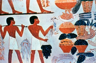Ókori egyiptomi falfestmények egy sírban Thébában, Egyiptomban
