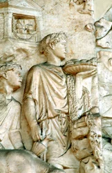 Ara Pacis, Róma, ie 9