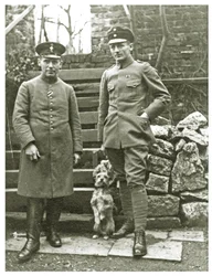 Osztrák vagy olasz katonák kutyával, 1918. február (fotó)