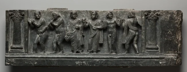 Bakkán-dombormű, 1-100.