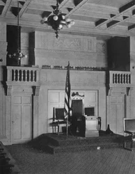 Erkély és emelvény a szabadkőműves templom páholytermében, Birmingham, Alabama, 1924