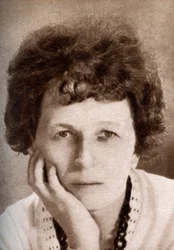 Beulah Marie Dix amerikai forgatókönyvíró, 1933