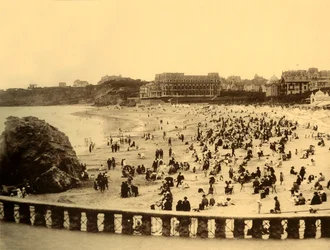 Biarritz – A Grande Plage-nél, 1930.