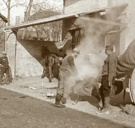 Kovács patkoló ló, Suippes, Észak-Franciaország, 1914-c1918