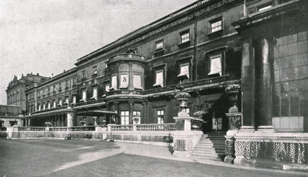 A Buckingham-palota... mutatja a szobát, amelyben a király meghalt, 1910.