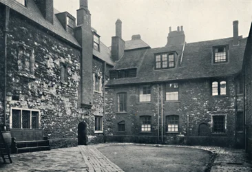Charterhouse. Mosóudvar belseje, 1925