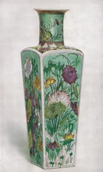 Kínai Klub alakú váza. KAng Hsi-korszak, 1661-1722, 1928