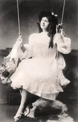Christine Raynor, színésznő, 1907