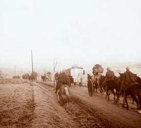 Konvoj, Genicourt, Észak-Franciaország, 1916