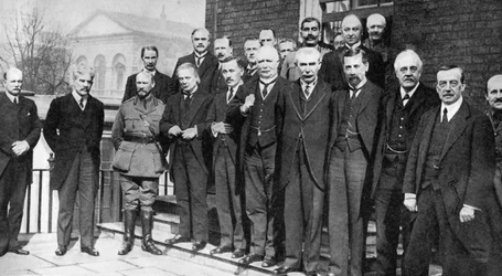 David Lloyd George, brit miniszterelnök, néhány kollégájával, 1917 1936