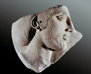 Milos lemeze. Dombormű a márványon