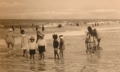 Gyermekek a fürdőben, Gyermekfürdő, c1900.