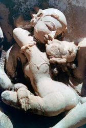 Erotikus szobor, Khadzsuráhó, India, kb. 950-1050, 20. század