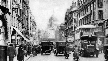 A Fleet Street a londoni Salisbury Court felől nézve, 1926-1927
