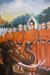 Buddha szangháját ábrázoló freskó elefánttal Wat Chiang Munban, Chiang Mai államban. Thaiföld