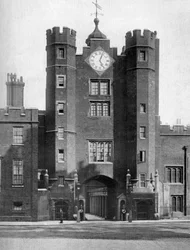 A Szent Jakab-palota kapuja, London, 1924-1926.